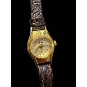 Besta Vintage Women's Quartz Watch Gold Tone Case Brown Leather Band Swiss Parts